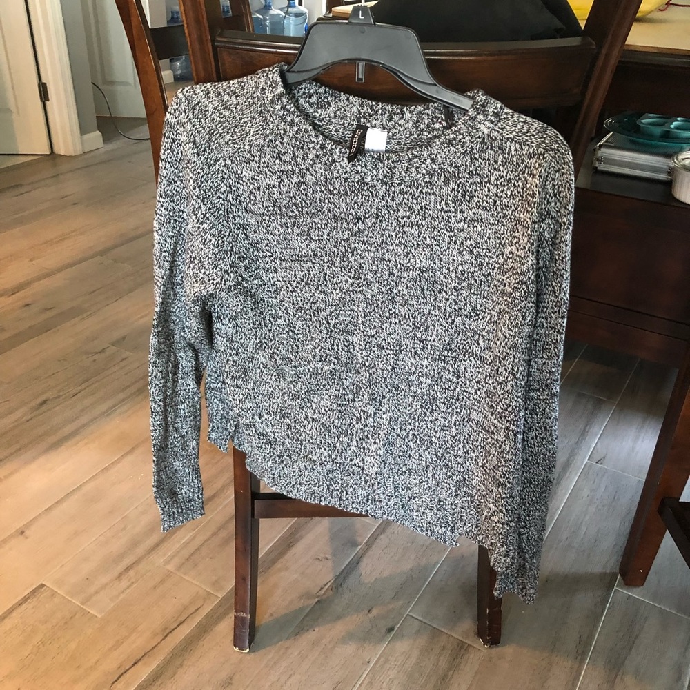 H&M gray marble sweater